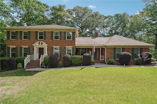 5027 Castlewood Dr SW, Lilburn, GA 30047