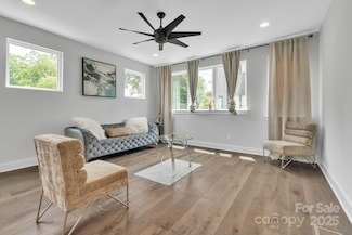 1933 W Trade St, Charlotte, NC 28216