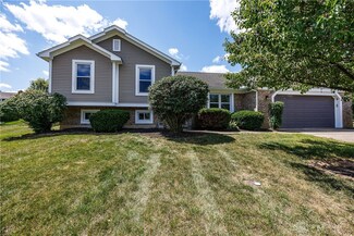 1860 Ravine View Ct, Dayton, OH 45459