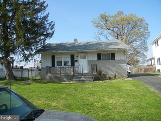 1832 Kittyhawk Rd, Essex, MD 21221