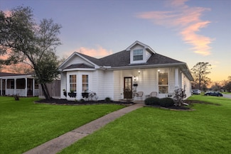 4113 Ella Blvd, Houston, TX 77018