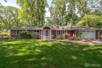 12 Hickory Dr, East Brunswick, NJ 08816