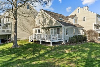 14 Abington Rd Unit 14, Danvers, MA 01923