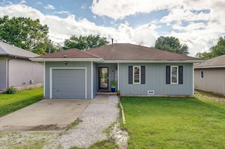 2715 N Pierce Ave, Springfield, MO 65803