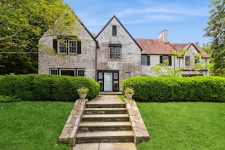 50 Overlook Dr, Chappaqua, NY 10514