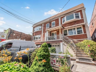 1405 E 233, Bronx, NY 10466