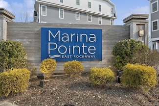 352 Marina Pointe Dr Unit 352, Oceanside, NY 11572