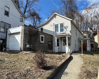 528 3rd St, Charleroi, PA 15022
