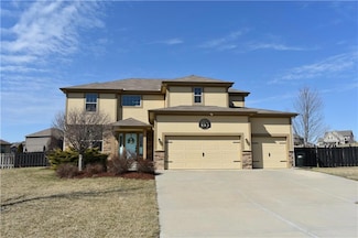 884 Clearview Dr, Lansing, KS 66043