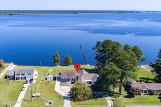 2122 Neuse Cliffs Dr, New Bern, NC 28560