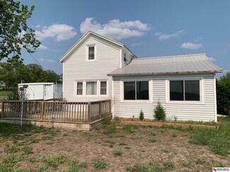 71070 569 Ave, Fairbury, NE 68352