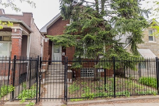 831 N Harding Ave, Chicago, IL 60651