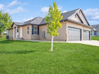 4304 Banar Ave SW, Cedar Rapids, IA 52404