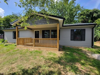 635 N Sherry Dr, Rossville, GA 30741