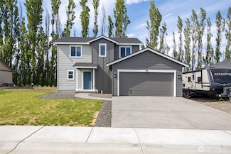 610 N Oak St, Tieton, WA 98947