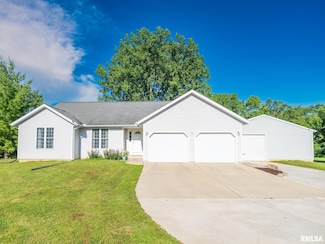 7 Tiffany Ct, MacKinaw, IL 61755