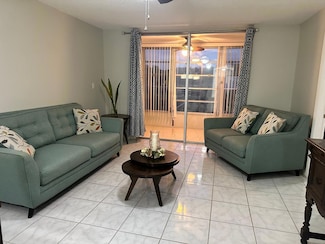 8051 Sunrise Lakes Dr N Unit 202, Sunrise, FL 33322