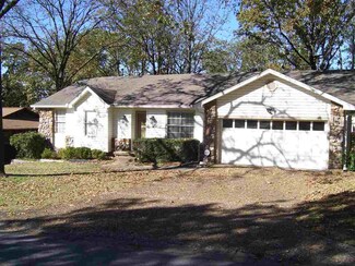 38 Colony Rd, Little Rock, AR 72227