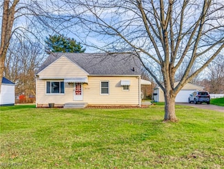 101 Taylor Rd, Barberton, OH 44203