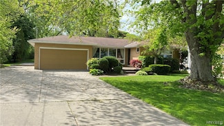 4431 Lake Shore Rd, Hamburg, NY 14075