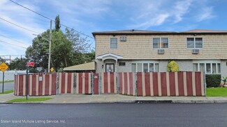 40 Isernia Ave, Staten Island, NY 10306