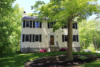 3 Louisa Dr, Whitinsville, MA 01588