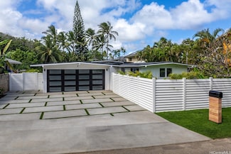 114 Kaelepulu Dr, Kailua, HI 96734