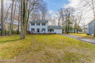 766 Downing St, Schenectady, NY 12309