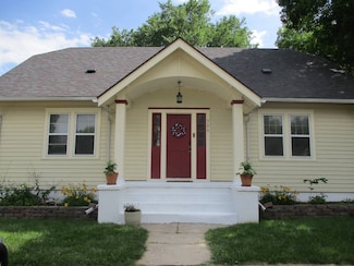 306 W 3rd St, Gordon, NE 69343