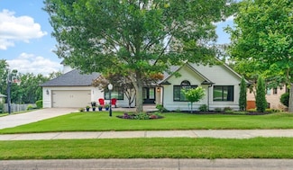 2911 N Charleston Crossing, Fayetteville, AR 72703
