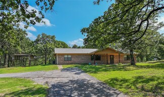 4665 Primrose Ln, Sulphur, OK 73086