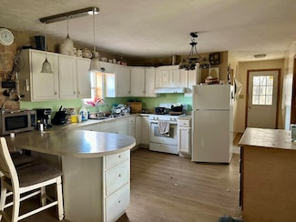 196 Oak St, Russell Springs, KY 42642