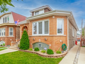 6136 W Melrose St, Chicago, IL 60634