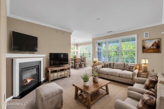 332 Mill Pond Way Unit 332, Eatontown, NJ 07724
