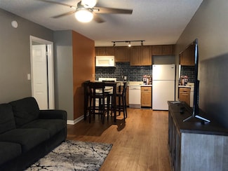 403 Hayden Rd Unit 204, Tallahassee, FL 32304