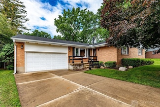 5807 Twin Pine Ln, Dayton, OH 45449