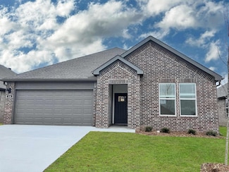 28 Plantation Dr, Mayflower, AR 72106