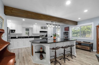 1511 E Groves Dr, Ozark, MO 65721