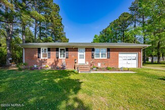 523 Neals Creek Rd, Bayboro, NC 28515