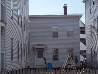 231 Spruce St, Manchester, NH 03103