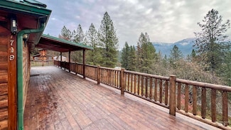 719 Viewpoint Rd, Ahsahka, ID 83520