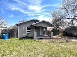 206 N Archer St, Beeville, TX 78102