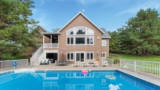 3191 Crestwood Dr NE, Alexandria, MN 56308