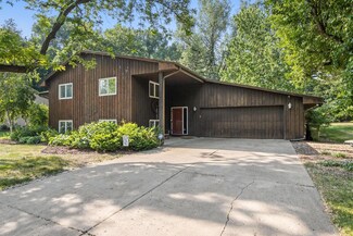 1703 Crystal Ave, New Brighton, MN 55112