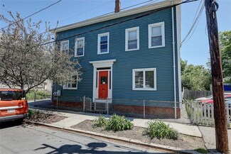 139 Ives St, Providence, RI 02906