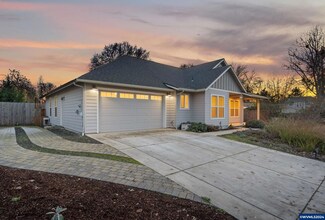540 SE Lilly Ave, Corvallis, OR 97333