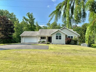 1819 E Campville Rd, Endicott, NY 13760