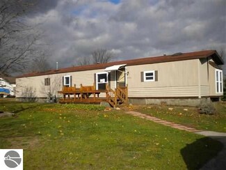 5352 N Brentwood St, Grawn, MI 49637