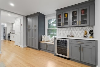 44 Dean Rd, Wayland, MA 01778