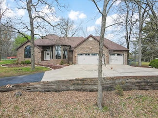 6187 N Green Hill Ln, Willard, MO 65781